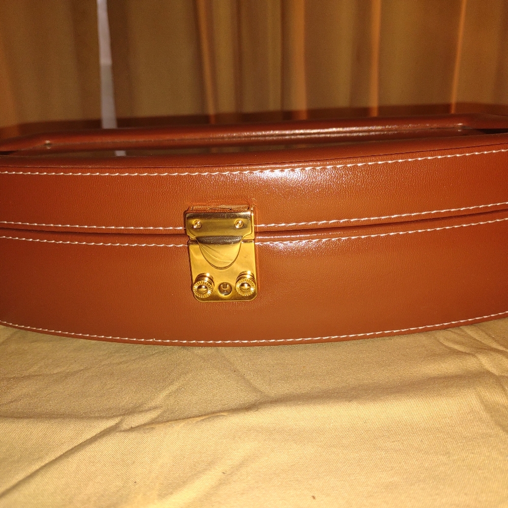 Watch case - Picture 5 of 15